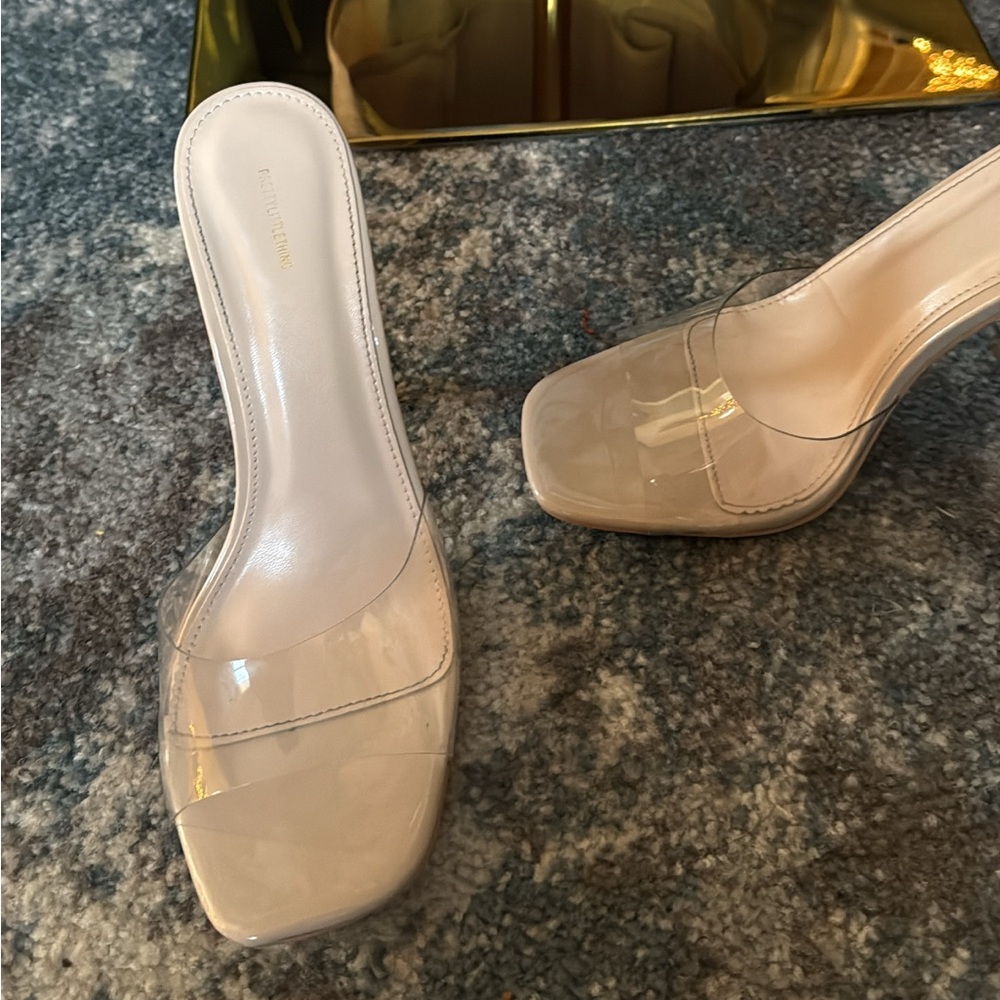 PrettyLittleThing Nude Clear Cake
Stand Heel Mule Sandals - Picture 15 of 16